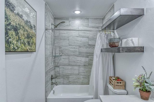 1202 Magnolia Drive, Noble, OK 73068