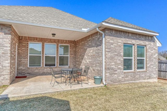 1202 Magnolia Drive, Noble, OK 73068