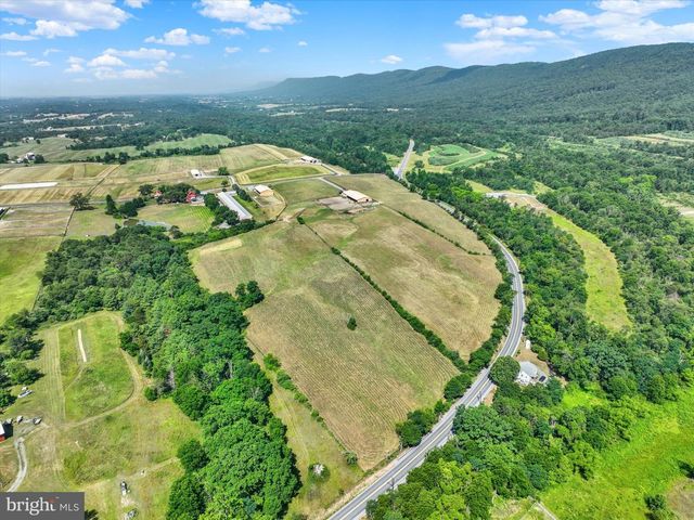 255 SHEAFFER RD, Carlisle, PA 17013