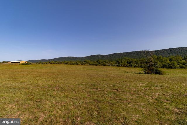 255 SHEAFFER RD, Carlisle, PA 17013