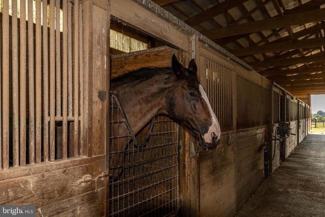 255 SHEAFFER RD, Carlisle, PA 17013