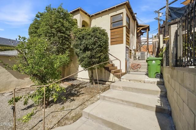 2307 Moss Avenue, Los Angeles, CA 90065