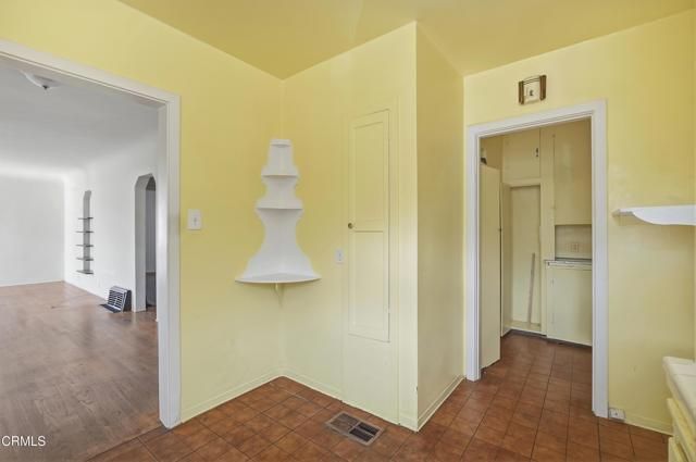 2307 Moss Avenue, Los Angeles, CA 90065