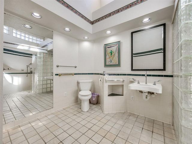 1012 Nottingham Circle, Norman, OK 73072