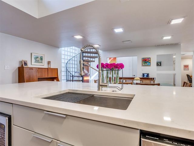 1012 Nottingham Circle, Norman, OK 73072