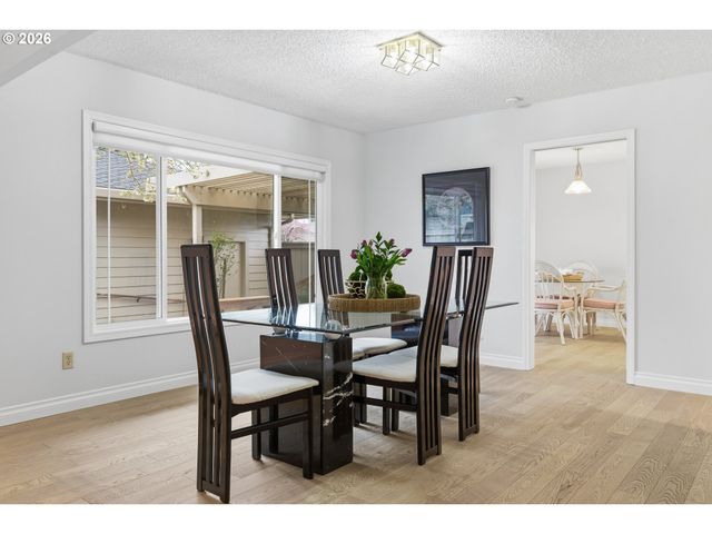 32400 Sw ARBOR LAKE Dr, Wilsonville, OR 97070