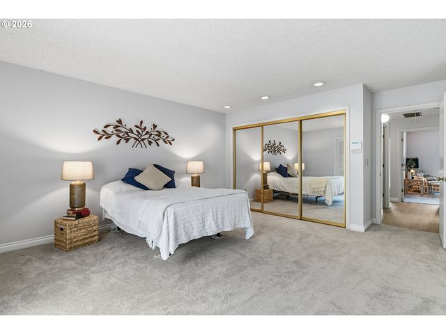 32400 Sw ARBOR LAKE Dr, Wilsonville, OR 97070