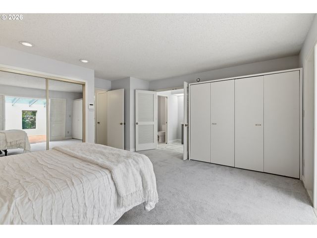 32400 Sw ARBOR LAKE Dr, Wilsonville, OR 97070