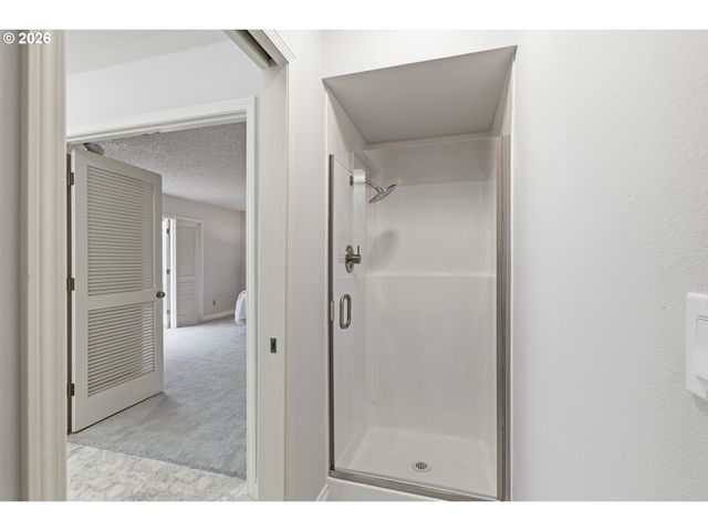 32400 Sw ARBOR LAKE Dr, Wilsonville, OR 97070