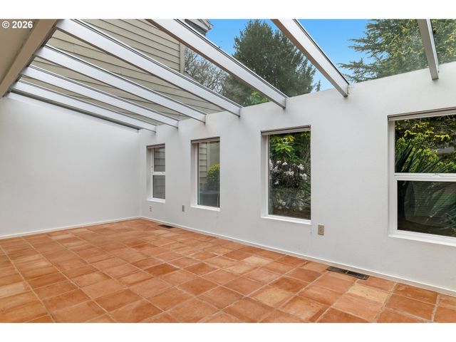 32400 Sw ARBOR LAKE Dr, Wilsonville, OR 97070