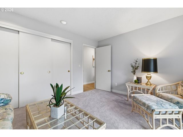 32400 Sw ARBOR LAKE Dr, Wilsonville, OR 97070