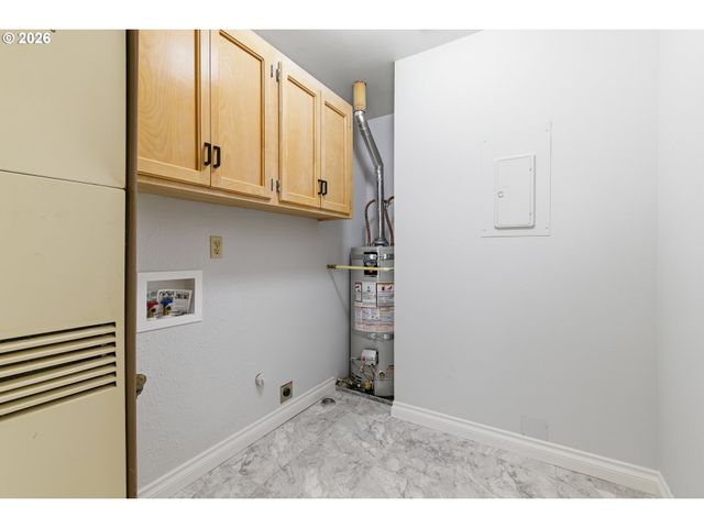 32400 Sw ARBOR LAKE Dr, Wilsonville, OR 97070