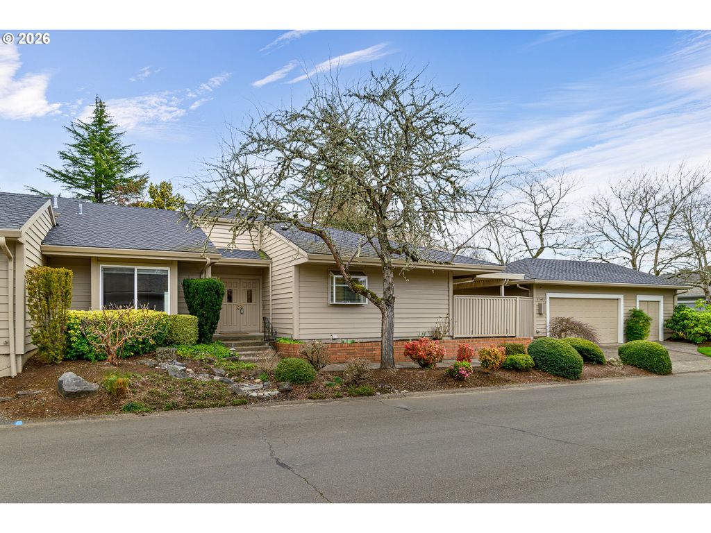 32400 Sw ARBOR LAKE Dr, Wilsonville, OR 97070