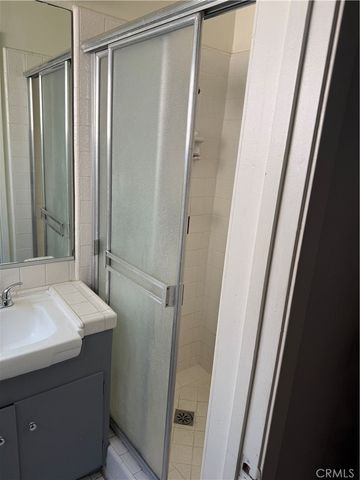 951 N Gardner 6, West Hollywood, CA 90046