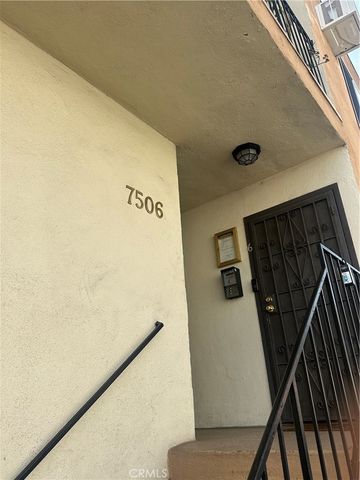 951 N Gardner 6, West Hollywood, CA 90046