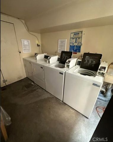 951 N Gardner 6, West Hollywood, CA 90046