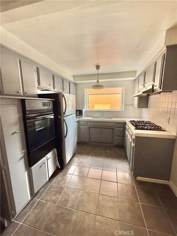 951 N Gardner 6, West Hollywood, CA 90046