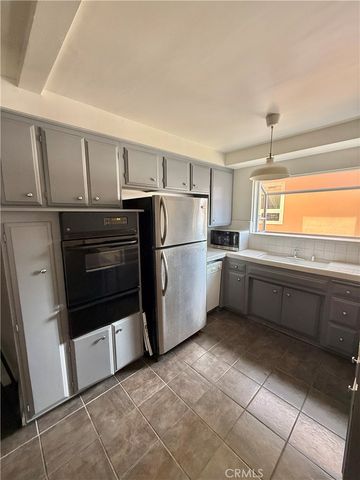 951 N Gardner 6, West Hollywood, CA 90046