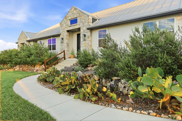 103 CASCADA PT, Spring Branch, TX 78070