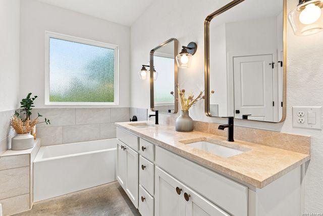 103 CASCADA PT, Spring Branch, TX 78070