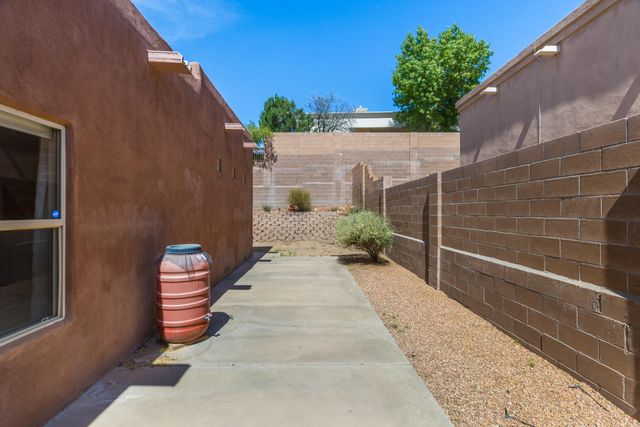 1339 SARA Way SE, Rio Rancho, NM 87124