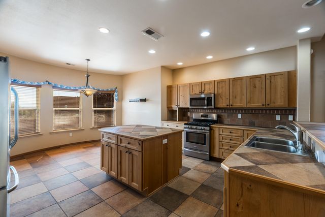 1339 SARA Way SE, Rio Rancho, NM 87124