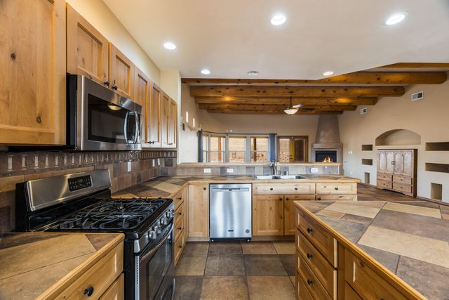 1339 SARA Way SE, Rio Rancho, NM 87124