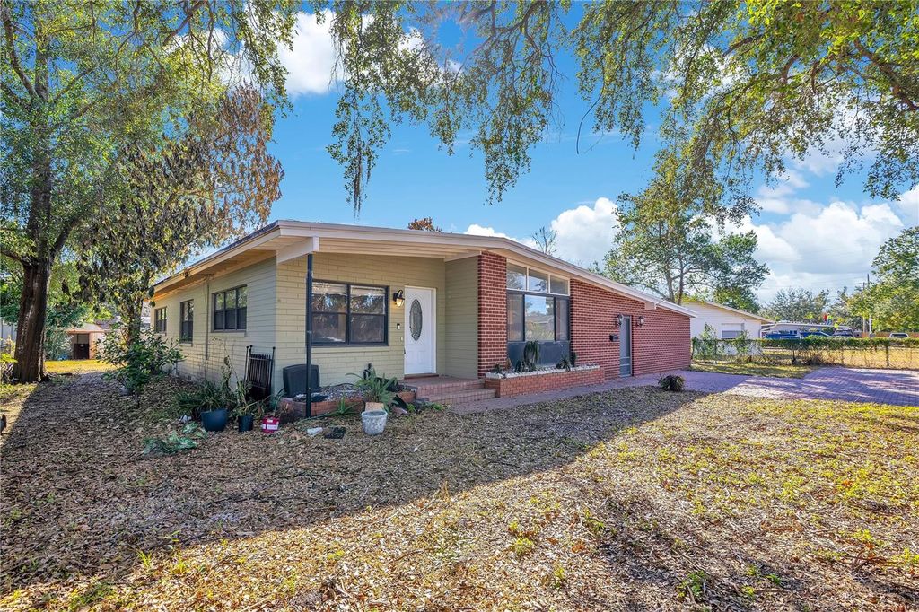 Image 25 of property listing at 2420 PERSHING AVENUE, Orlando, FL 32806