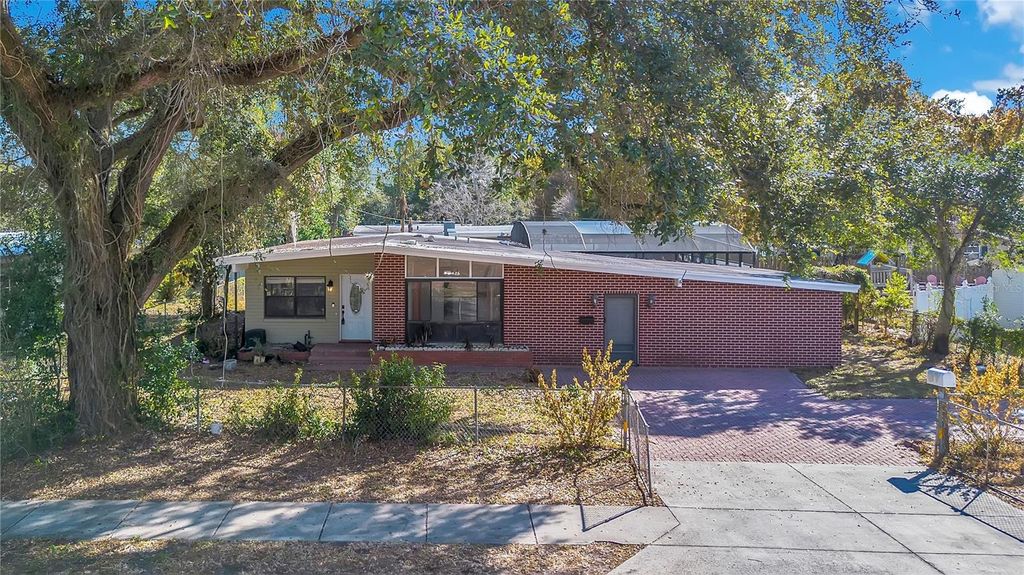 Image 30 of property listing at 2420 PERSHING AVENUE, Orlando, FL 32806