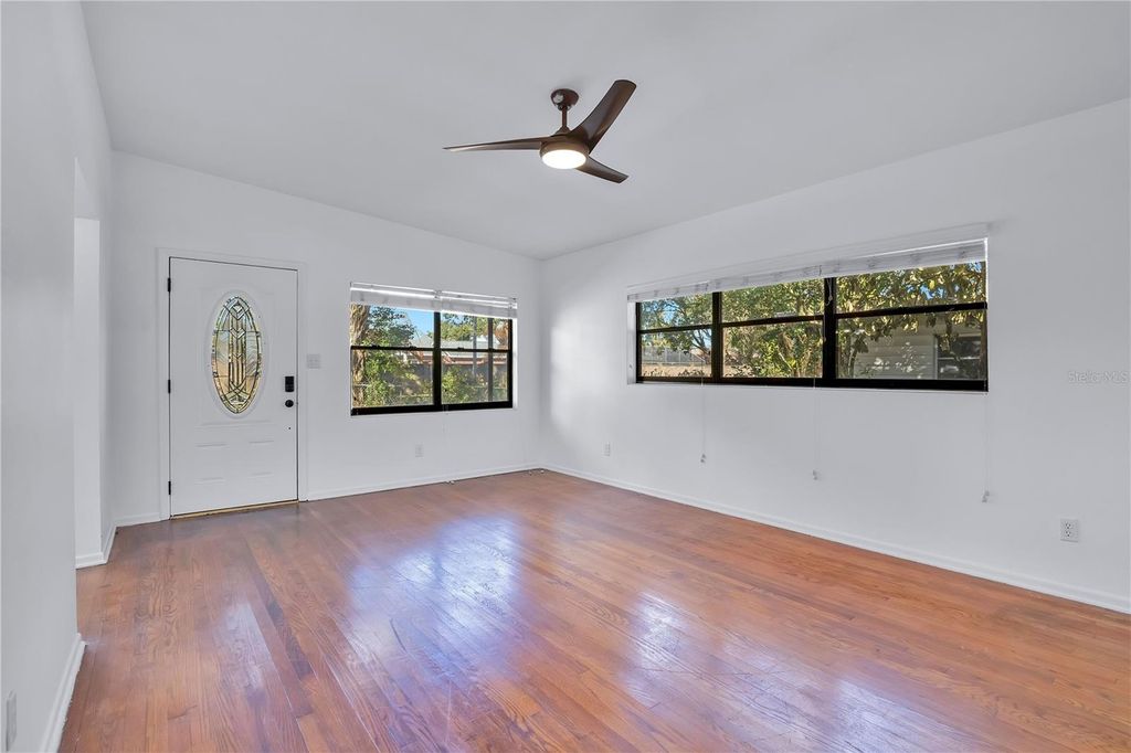 Image 9 of property listing at 2420 PERSHING AVENUE, Orlando, FL 32806