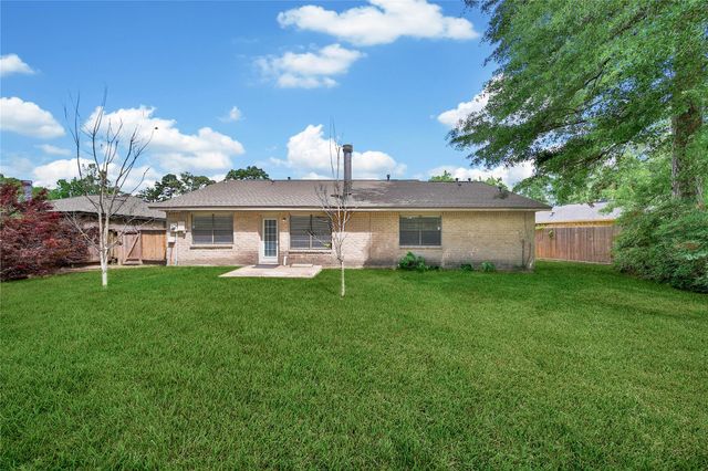 2770 Tinechester Drive, Kingwood, TX 77339