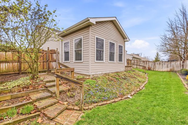 1123 Maple Run Drive, Sheridan, IN 46069