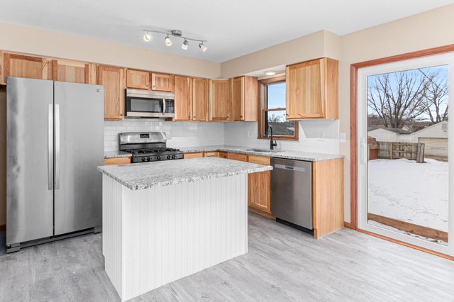 1231 Laurel Avenue, Saint Paul Park, MN 55071