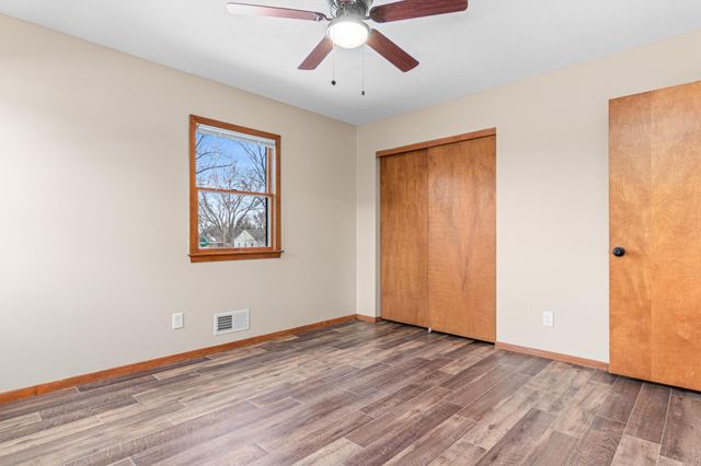 1231 Laurel Avenue, Saint Paul Park, MN 55071