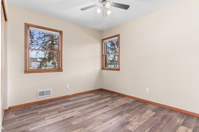 1231 Laurel Avenue, Saint Paul Park, MN 55071