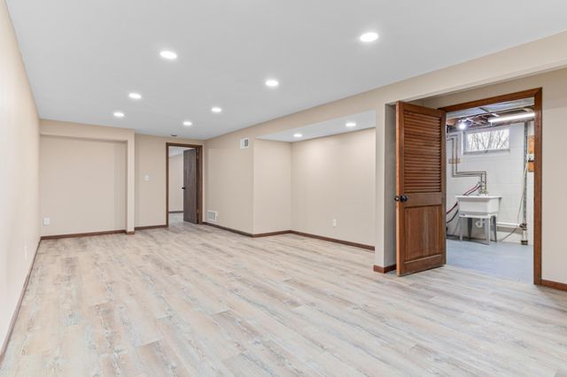 1231 Laurel Avenue, Saint Paul Park, MN 55071