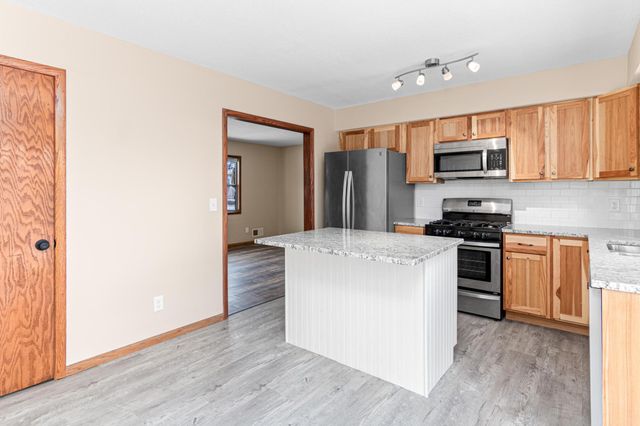 1231 Laurel Avenue, Saint Paul Park, MN 55071