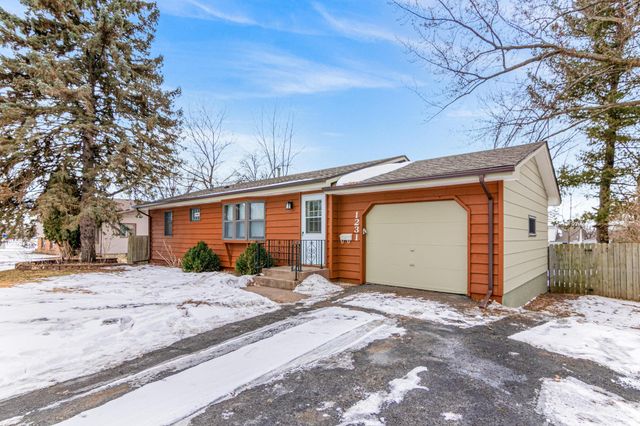 1231 Laurel Avenue, Saint Paul Park, MN 55071