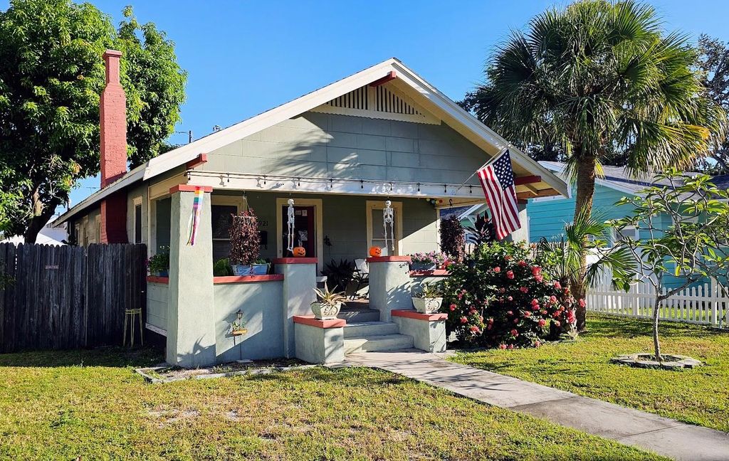 1921 BURLINGTON AVENUE N, St Petersburg, FL 33713