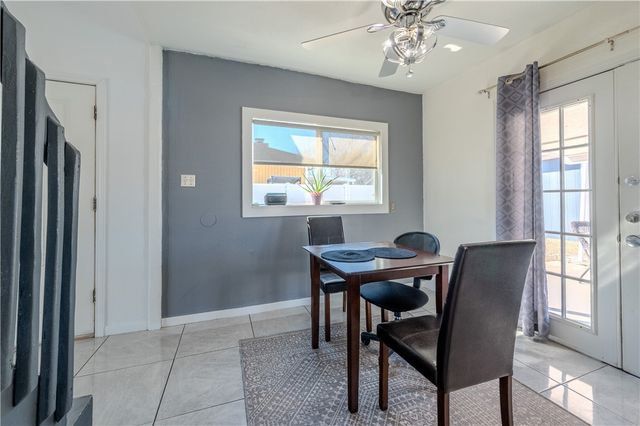 2301 Vialoux Dr, Corpus Christi, TX 78418