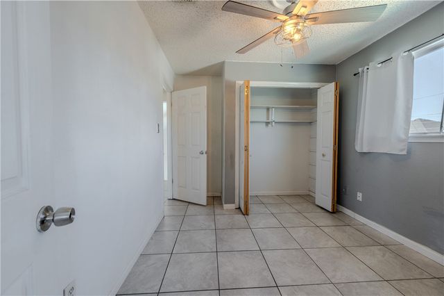 2301 Vialoux Dr, Corpus Christi, TX 78418