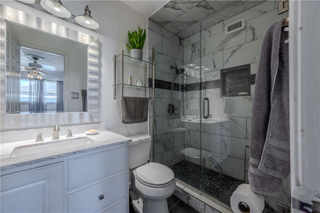 2301 Vialoux Dr, Corpus Christi, TX 78418