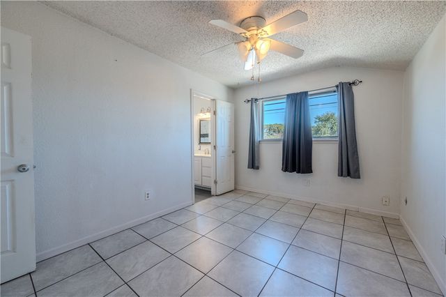 2301 Vialoux Dr, Corpus Christi, TX 78418