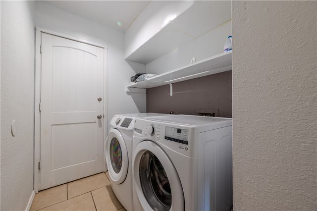 2301 Vialoux Dr, Corpus Christi, TX 78418