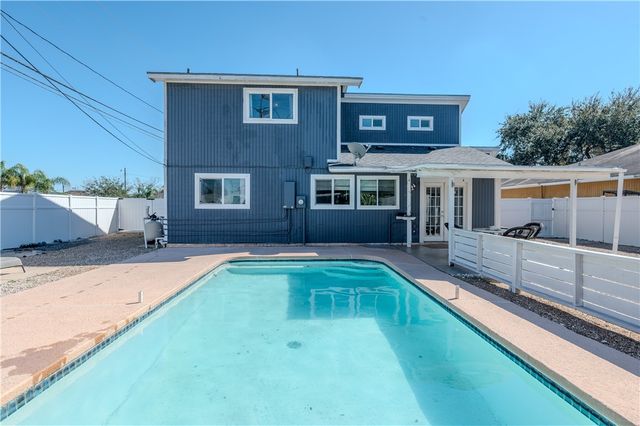 2301 Vialoux Dr, Corpus Christi, TX 78418