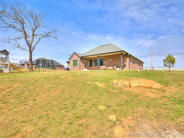27222 E 141st Street S, Coweta, OK 74429