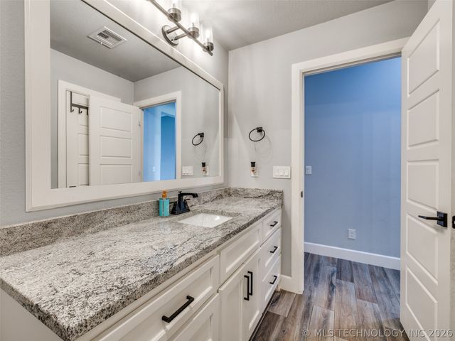 27222 E 141st Street S, Coweta, OK 74429