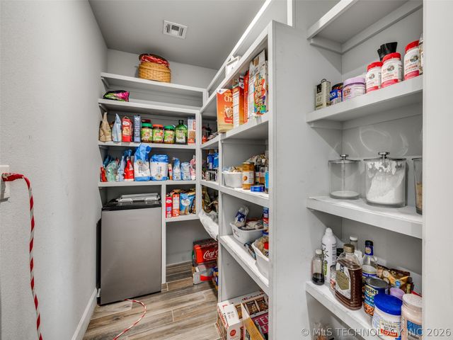 27222 E 141st Street S, Coweta, OK 74429