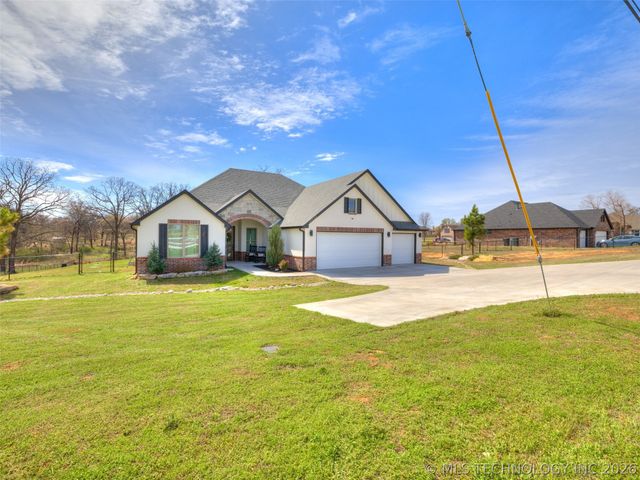 27222 E 141st Street S, Coweta, OK 74429