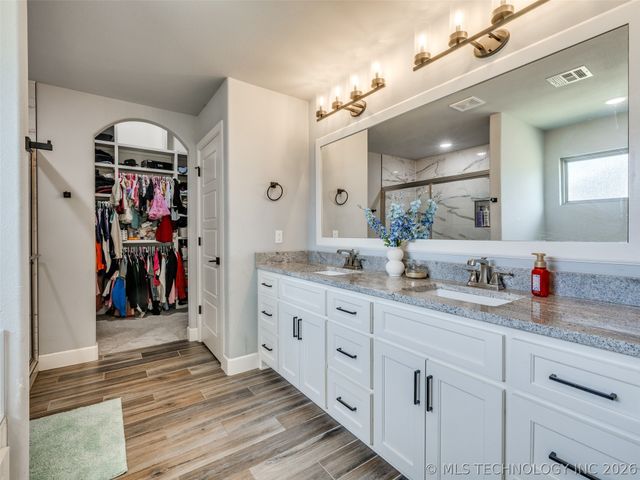 27222 E 141st Street S, Coweta, OK 74429